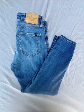 Lucky Brand Blue Washed Slim Jeans
